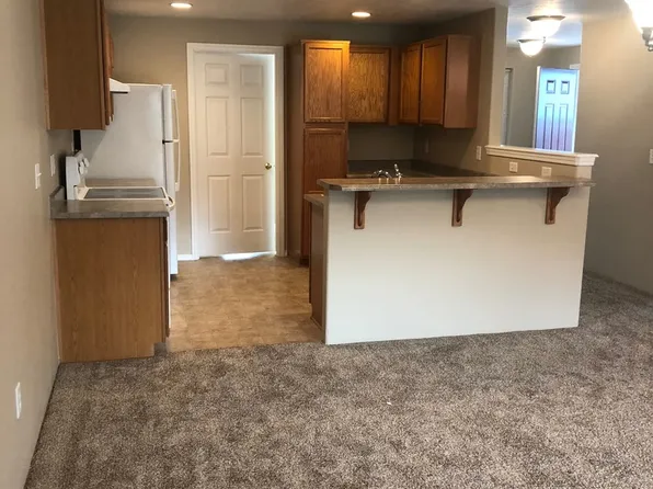 R1210 SW Sun Glo Dr #R1212, Grants Pass, OR 97527