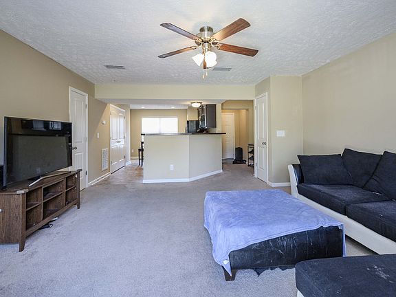 3rd image of 2062 Caladonia Way