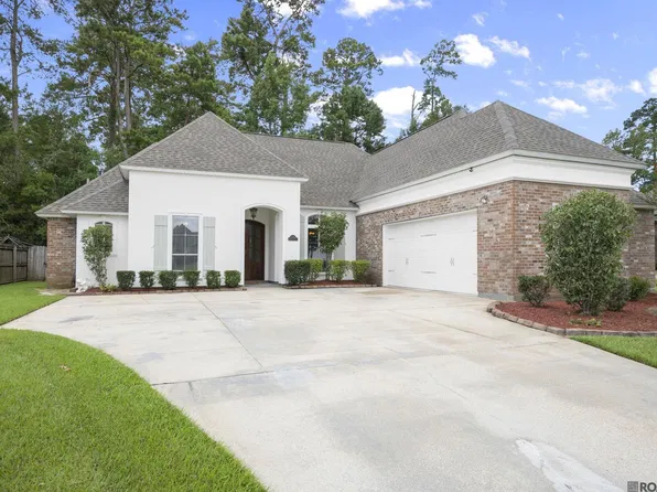 13308 Williamsburg Dr, Walker, LA 70785