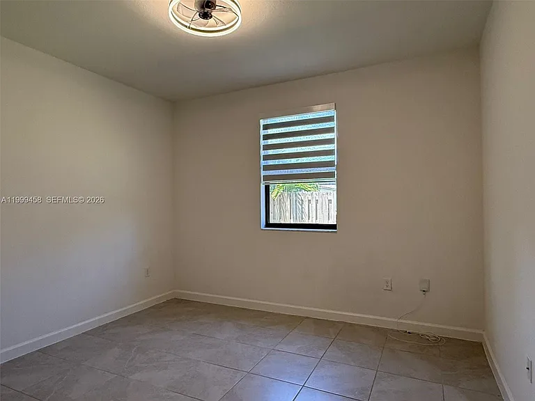 11909 SW 244th St #EFFICIENCY — Photo 9
