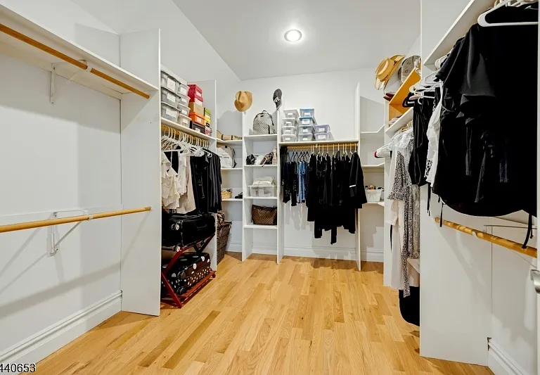 252 Mabel Pl — Photo 33