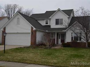 7978 Academy Ct W, Waterford Township, MI 48329