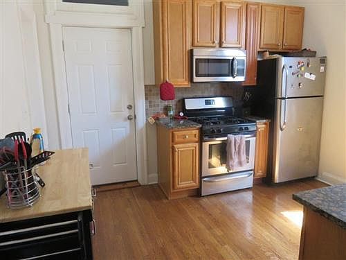 1st image of 1017 N Sacramento Ave #2AAA