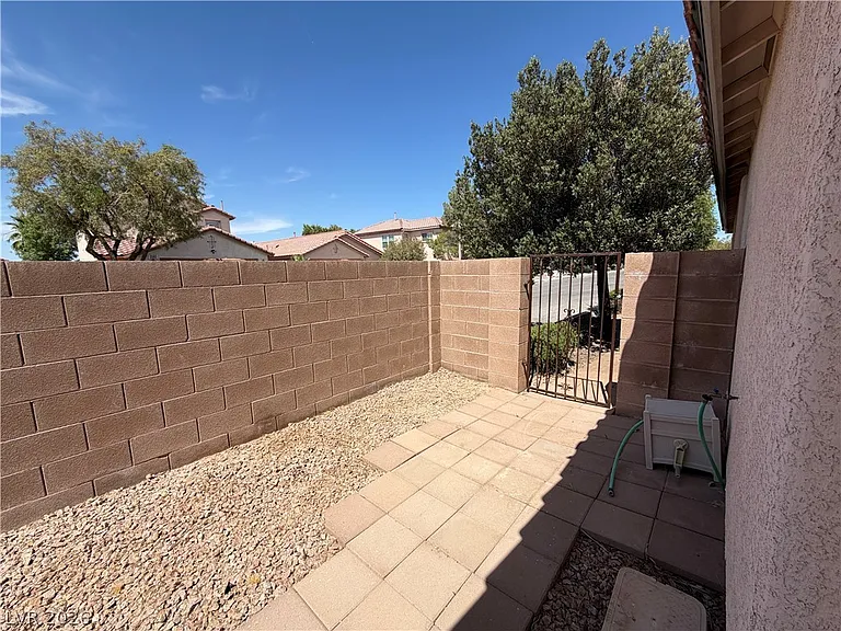 11037 Parete Ct — Photo 23