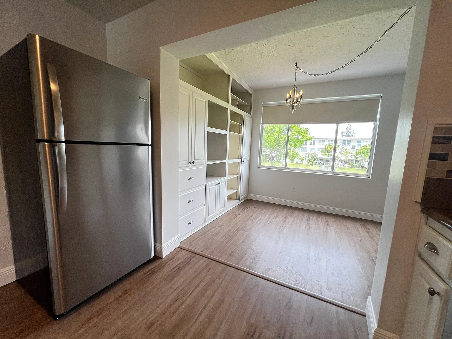 2 bed, 1100 sqft, $1,500 — Photo 2