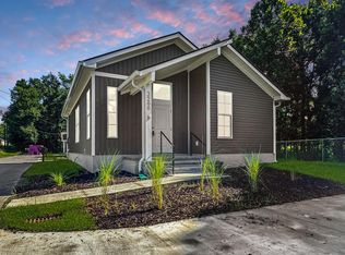 3200 Accabee Rd #D, North Charleston, SC 29405