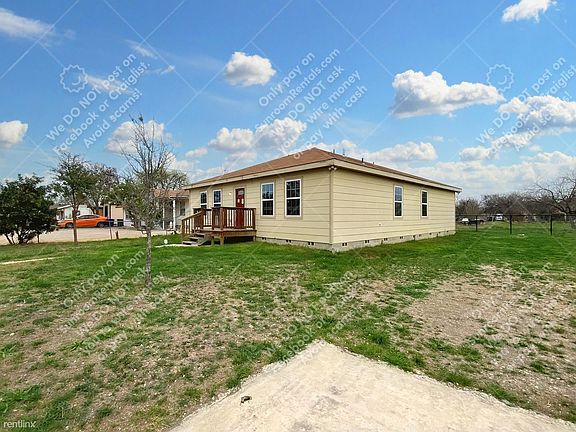3rd image of 1002 SW 39th St