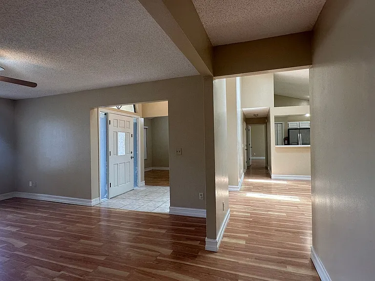 487 Carrigan Ave — Photo 20