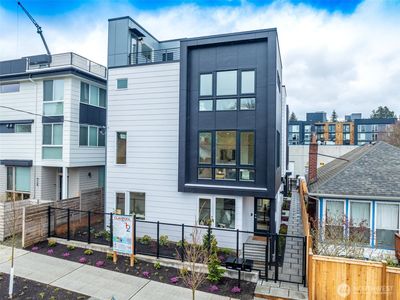 4128 B Midvale Avenue N, Seattle, WA, 98103