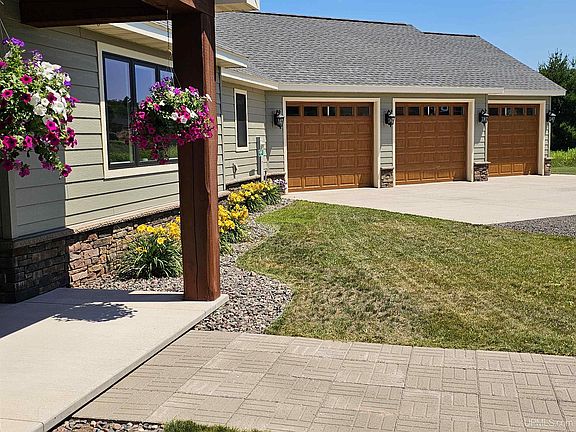 4th image of 46542 Golf Dr