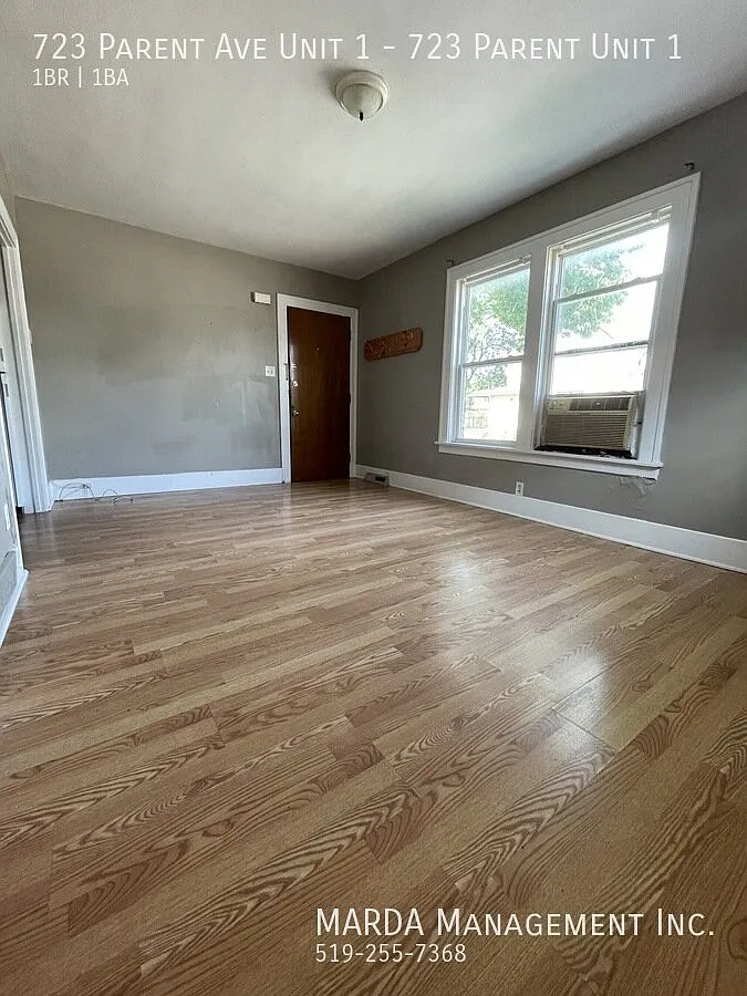 Cozy 1 Bed/1 Bath Main Floor + Hydro & Gas — Photo 2