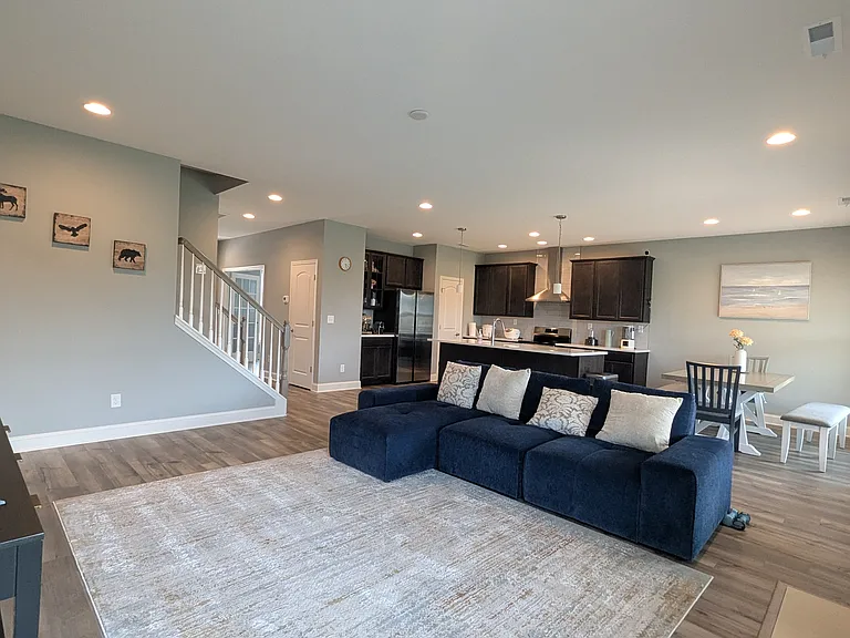 12111 Grand Forks Dr — Photo 11