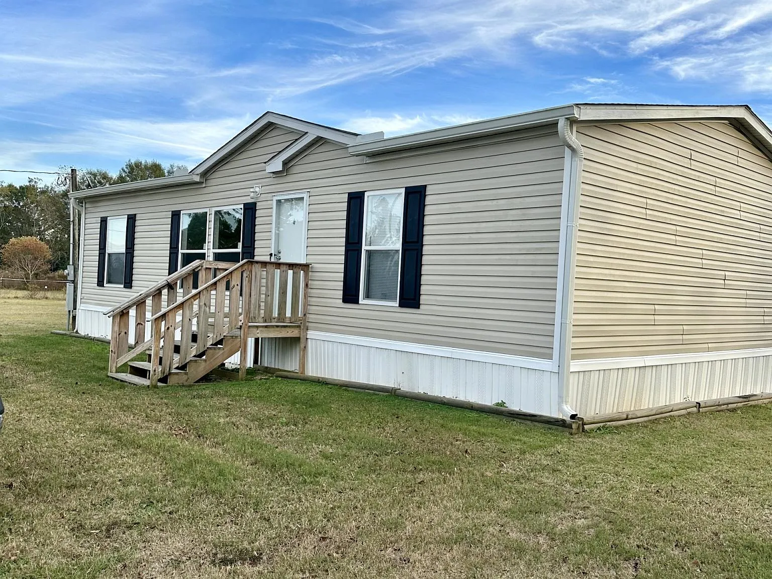 3 bed, 1144 sqft, $1,400 — Photo 2