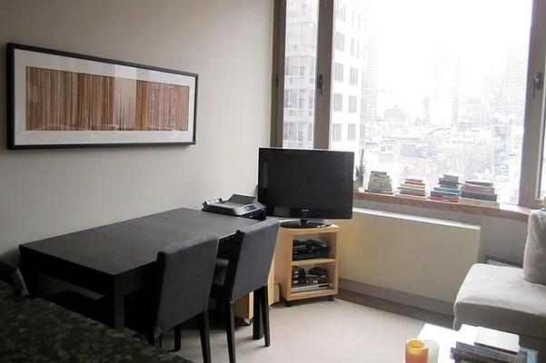 Rented by Corcoran | media 8