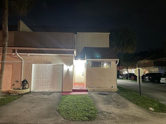 4th image of 853 NW 81st Way #4