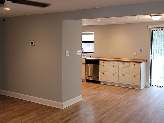 4th image of 43 Millie Dr