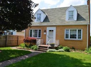 1329 11th Ave, Natrona Heights, PA 15065