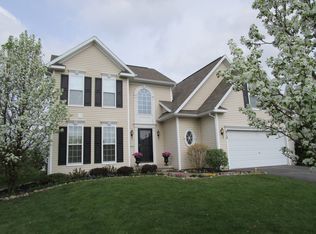 813 Surrey Hill Way, Rochester, NY 14623