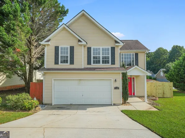 3028 Meadow Glen Pass, Fairburn, GA 30213