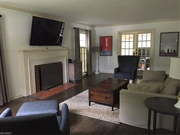 3rd image of 97 Manor Dr