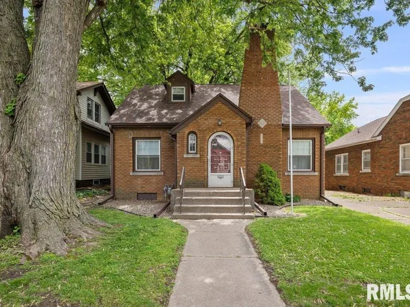 2446 16th Ave, Moline, IL 61265