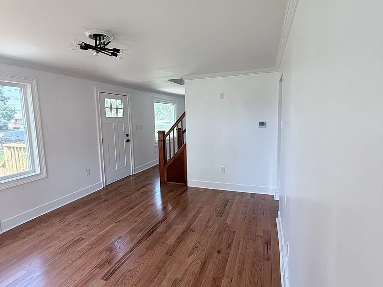 2760 Niagara Rd — Photo 13