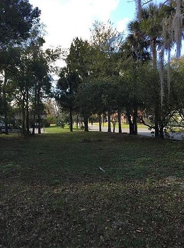 2nd image of 701 Louisiana Ave