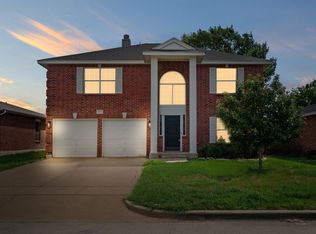 8712 Limestone Dr, Fort Worth, TX 76244