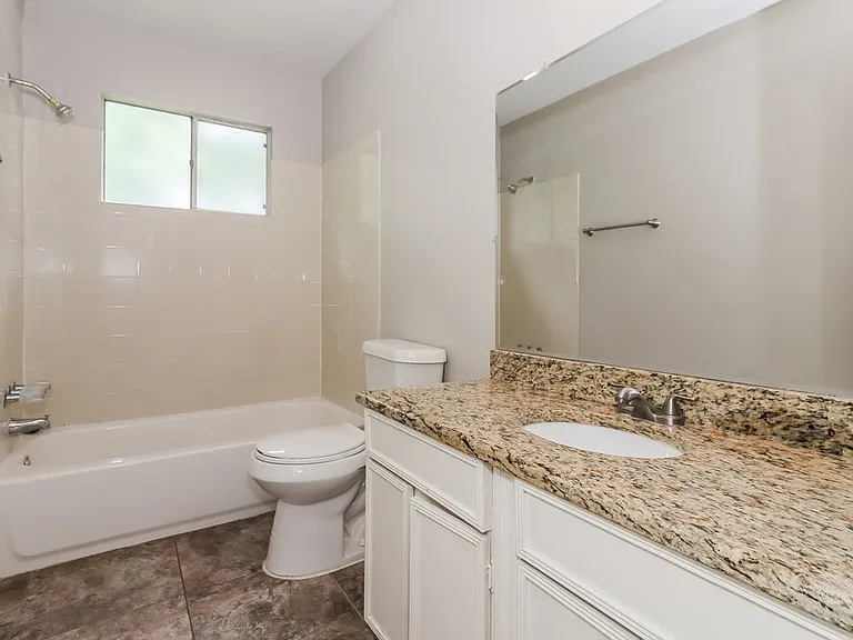 11923 Yeatmah Ln — Photo 16