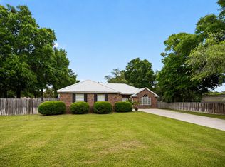 4600 Scarlet Dr E, Crestview, FL 32539