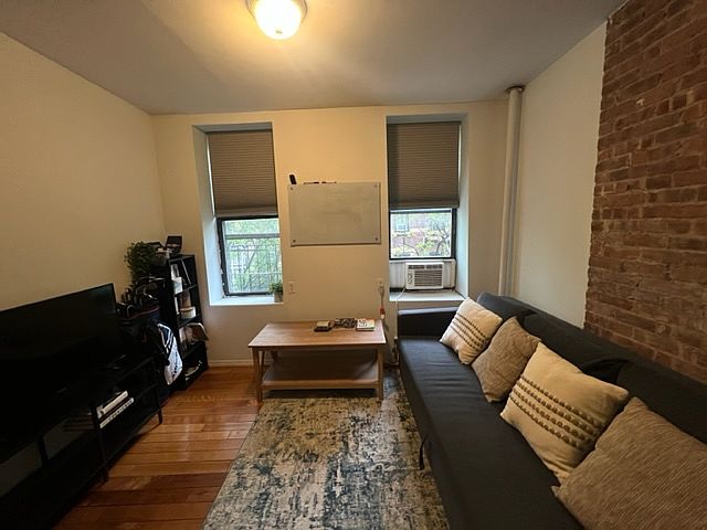 1st image of 14 Morton St APT 13