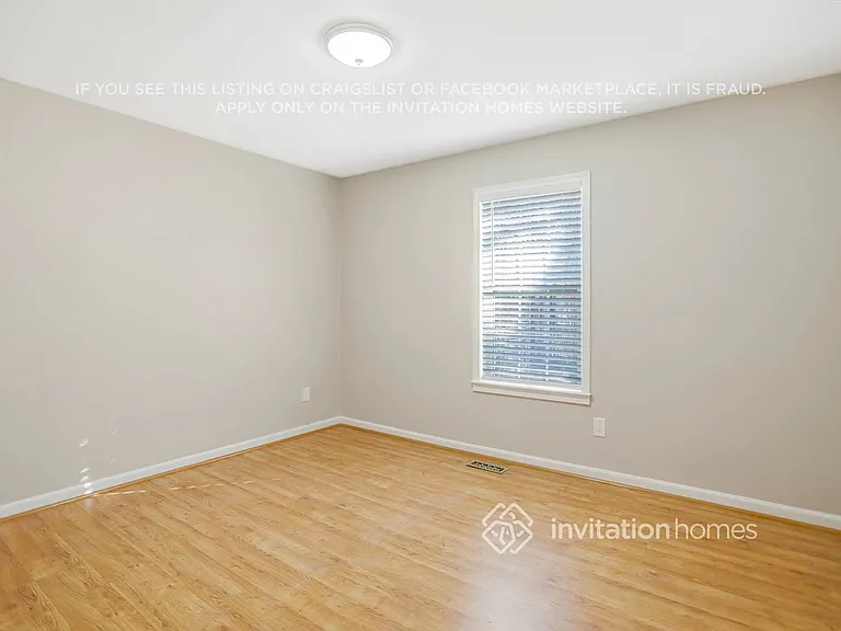 729 Country Lake Ct — Photo 12