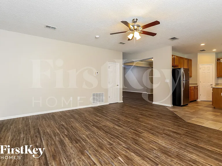 1559 Majestic View Ln — Photo 7