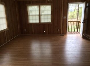 551 Lee Ave, Chickamauga, GA 30707