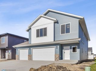 7347 Madelyn Ln S, Fargo, ND