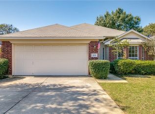 213 Shadow Grass Ave, Fort Worth, TX 76120