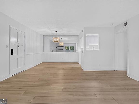 4th image of 725 Dalrymple Rd APT 7J