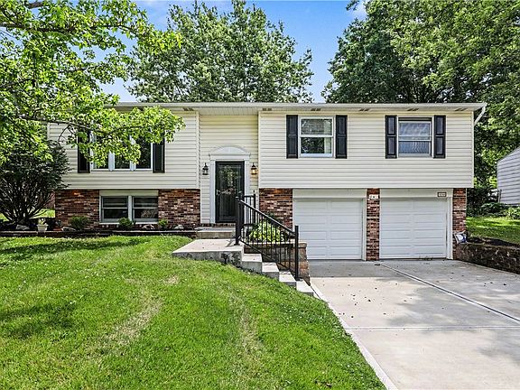 2nd image of 1914 Strawbridge Dr