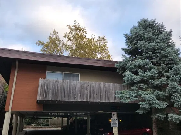 4511 Headwood Dr APT 10, Kansas City, MO 64111
