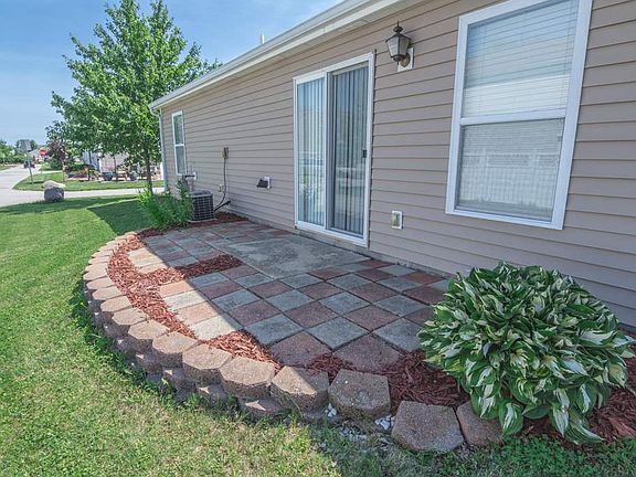3rd image of 2702 Brewster Ln