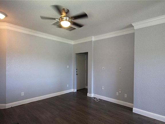 5th image of 14408B Charles Dickens Dr