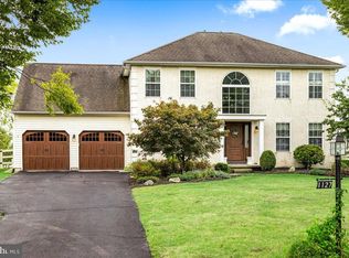 1127 Longwood Dr, Quakertown, PA 18951