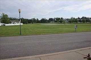 3rd image of 5005 W Towne Dr