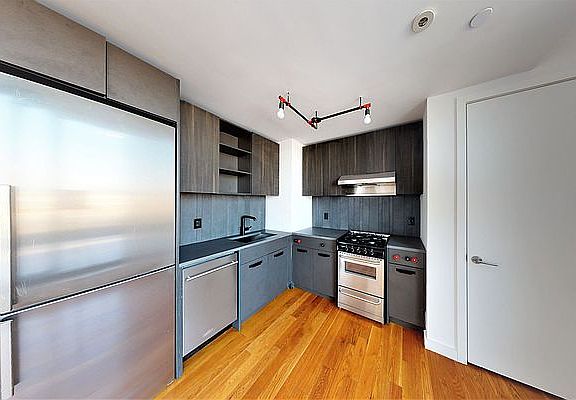 4th image of 123 Melrose St APT 679