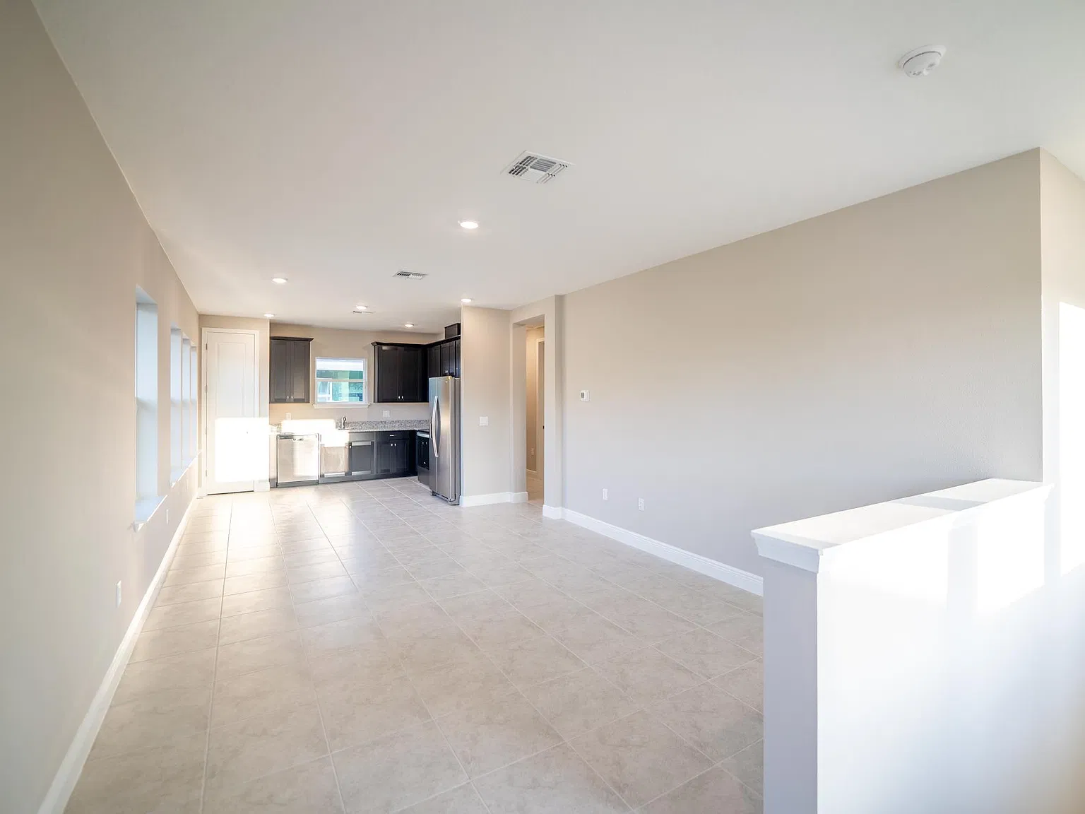 1 bed, 910 sqft, $2,000 — Photo 4