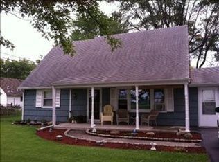 743 McCool Rd, Valparaiso, IN 46385