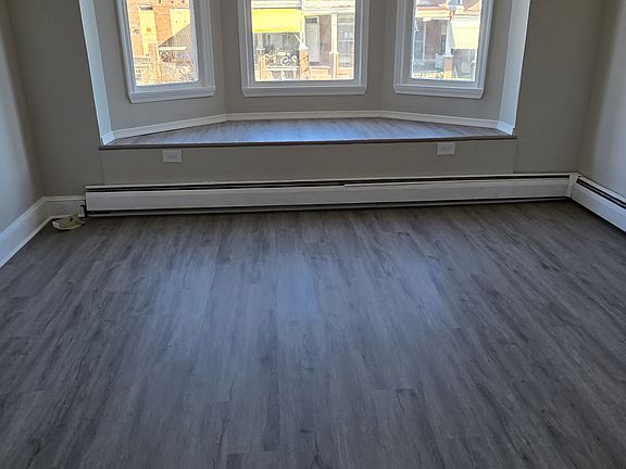 5th image of 1626 Ashburton St