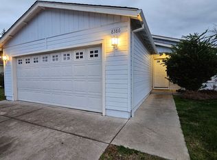 8386 Forest Grove Rd, White City, OR 97503