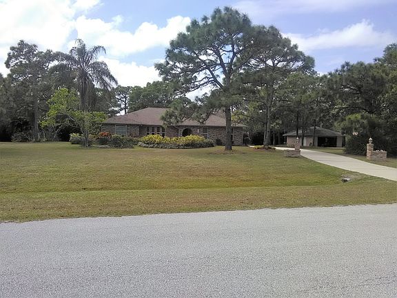 Spacious Lot on Cu-de-sac