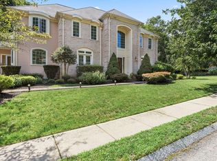 1 Supreme Ct, Swampscott, MA 01907